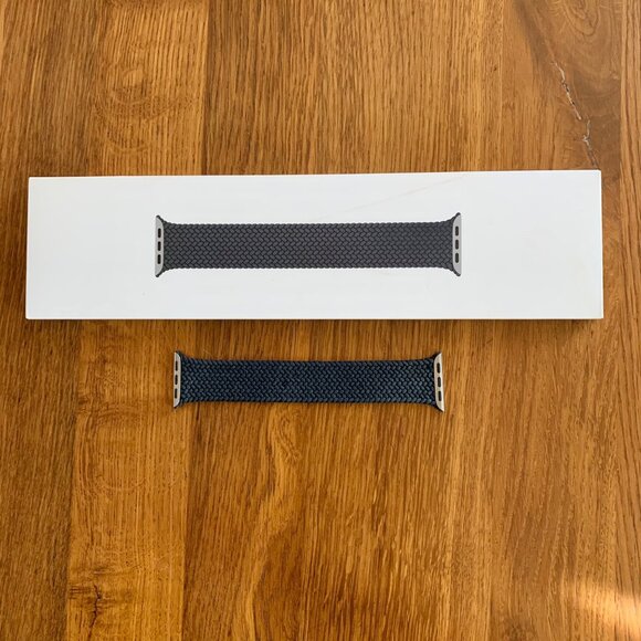 APPLE Watch Braided Solo Loop Watch Band Size 4 40mm Charcoal Black Genuine - Picture 2 of 7